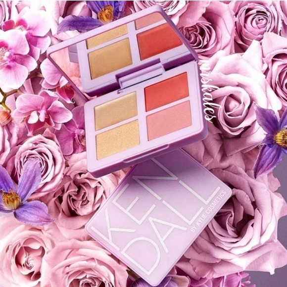 Kendall Blush & Highlighter Cheek Quad - Picture 2 of 16